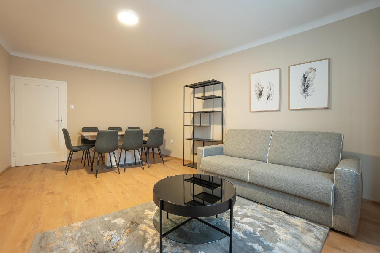 A 2-Bedroom Apartment With A King-Size Bed And A Balcony Is Located Just A 15-Minute Walk From Stephansplatz. Viyana Dış mekan fotoğraf