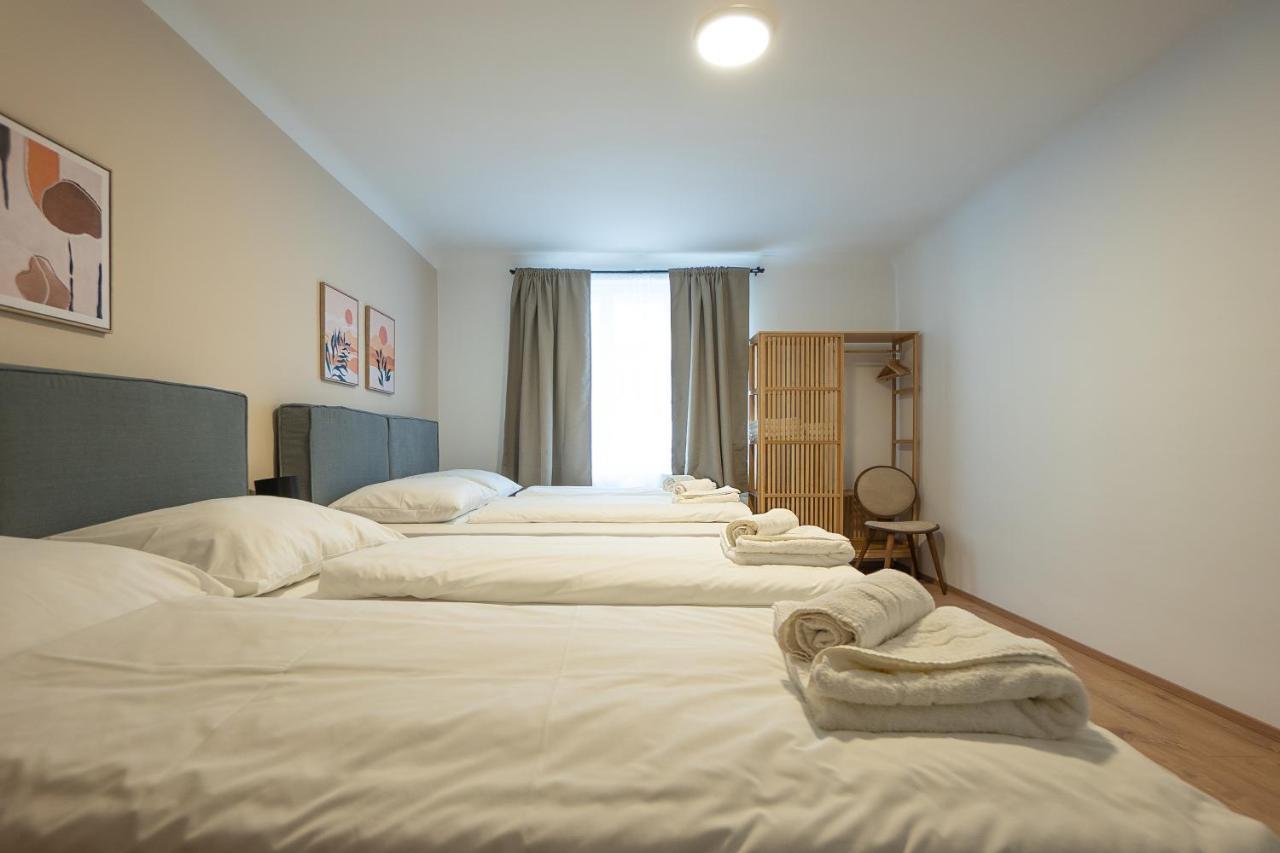 A 2-Bedroom Apartment With A King-Size Bed And A Balcony Is Located Just A 15-Minute Walk From Stephansplatz. Viyana Dış mekan fotoğraf