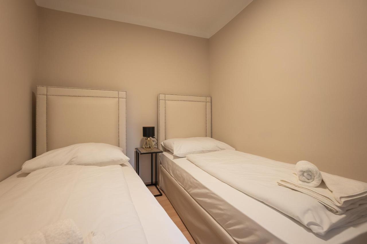 A 2-Bedroom Apartment With A King-Size Bed And A Balcony Is Located Just A 15-Minute Walk From Stephansplatz. Viyana Dış mekan fotoğraf