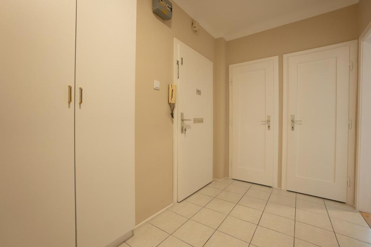A 2-Bedroom Apartment With A King-Size Bed And A Balcony Is Located Just A 15-Minute Walk From Stephansplatz. Viyana Dış mekan fotoğraf